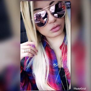 Meet your Posher, Brenda